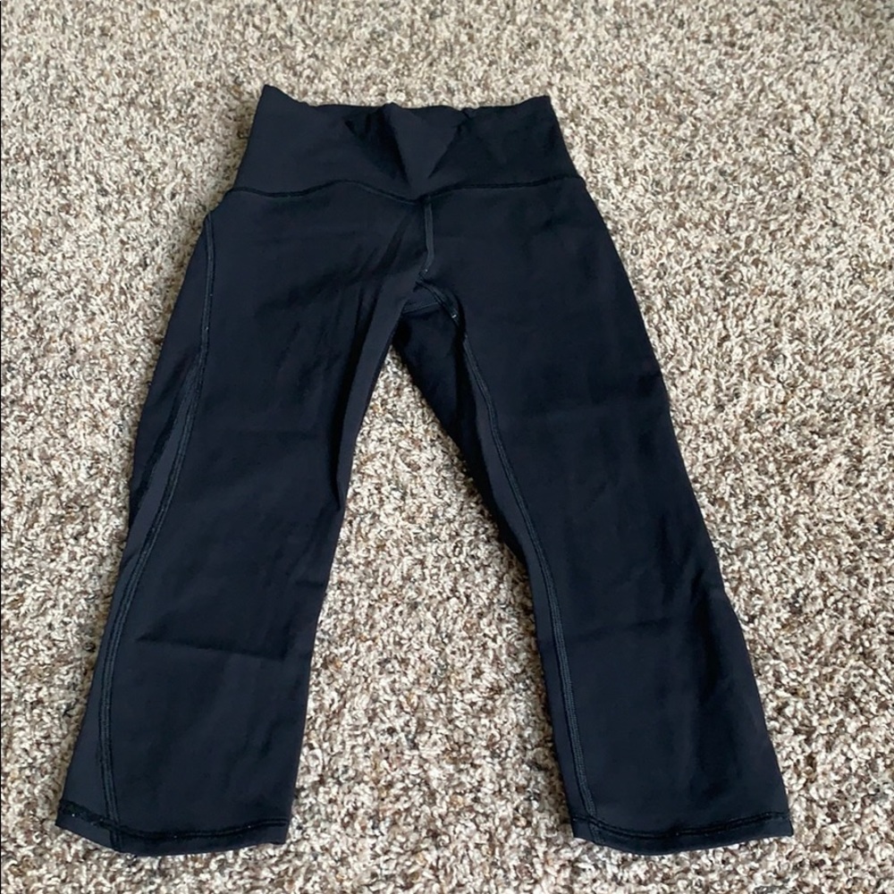 Black lulu lemon leggings